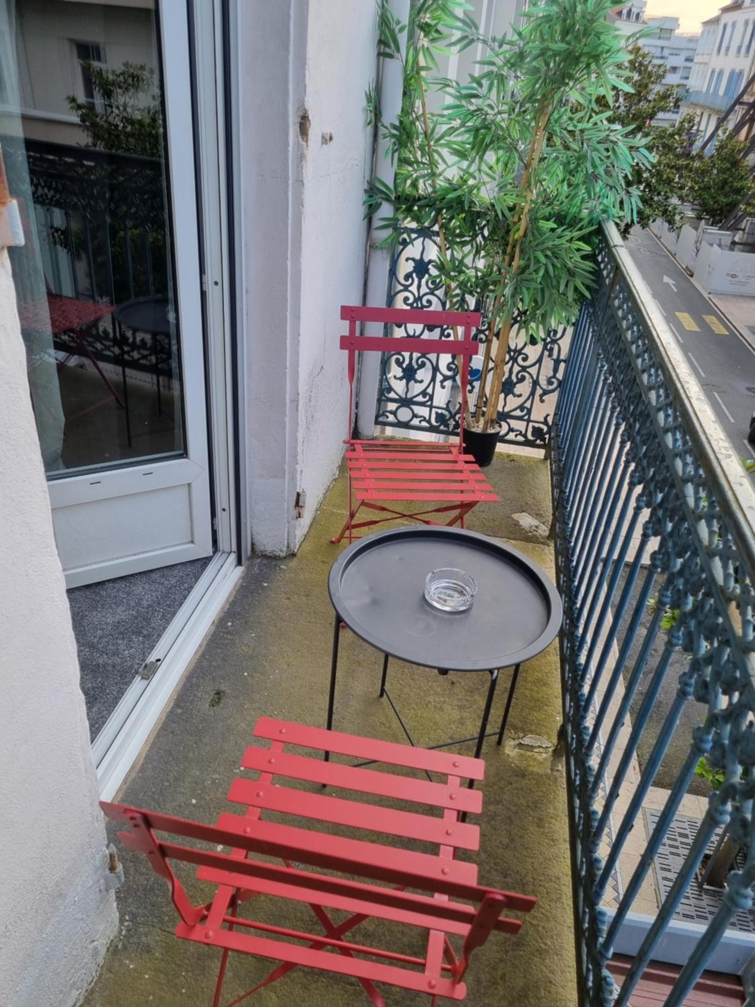 Hotel & Restaurant Le Patio ヴィシー エクステリア 写真