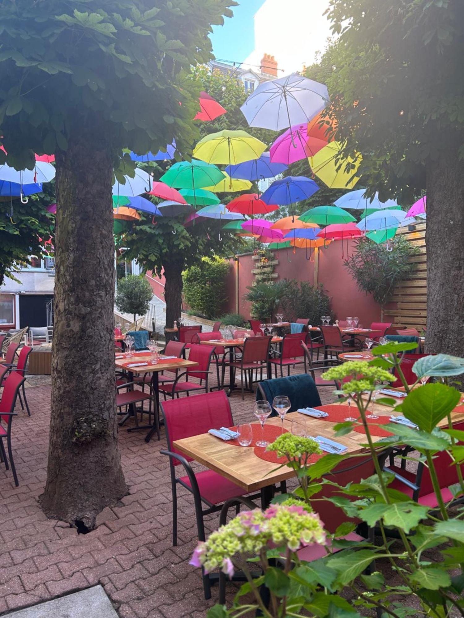 Hotel & Restaurant Le Patio ヴィシー エクステリア 写真